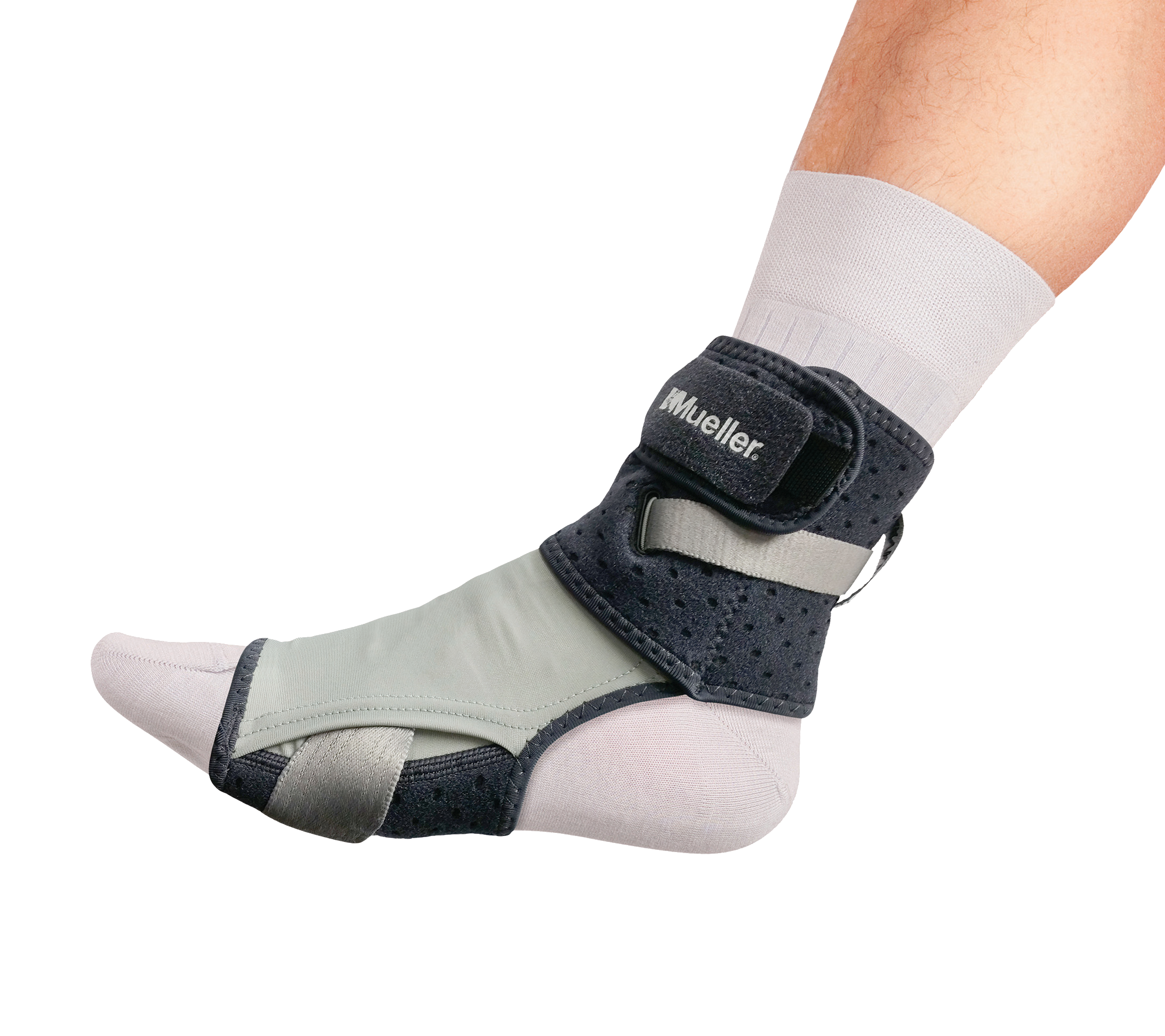 Mueller Adjust-to-fit Plantar Fasciitis Night Support 6609 Bandage am Fuss angezogen