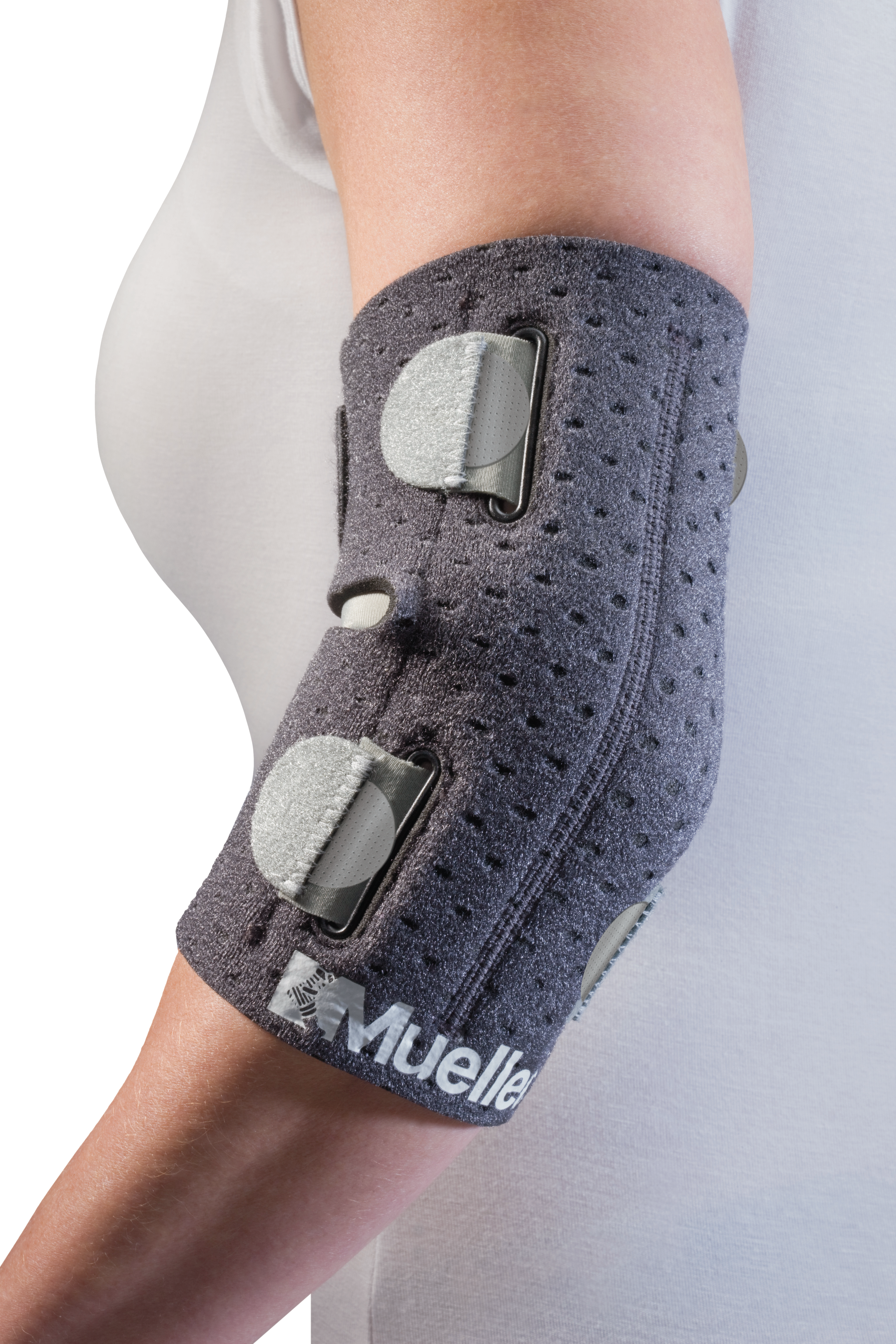 Mueller Adjust-To-Fit Elbow Support 6217 Ellenbogenbandage Demonstration Frau angezogen