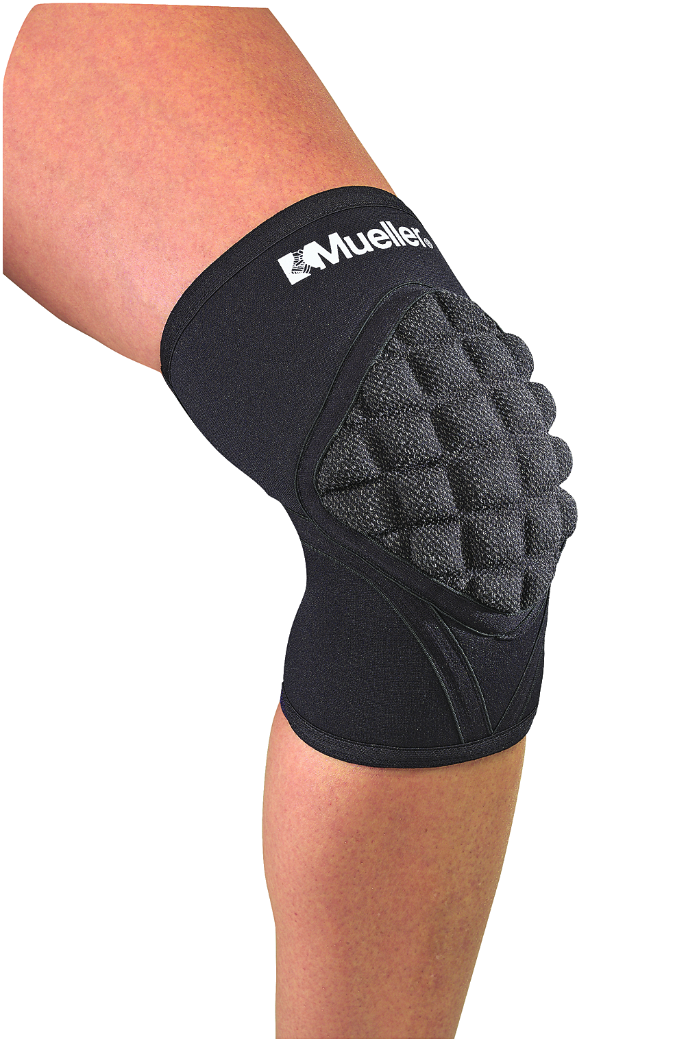 Mueller ProLevel Knieschutz mit Kevlar 5453 am Knie angezogen frontal