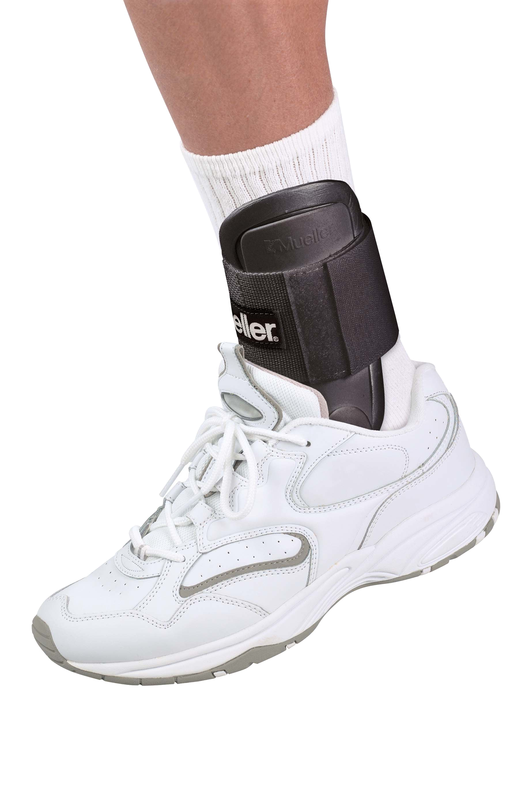 Mueller LITE Ankle Brace 4552 Demonstration im Schuh